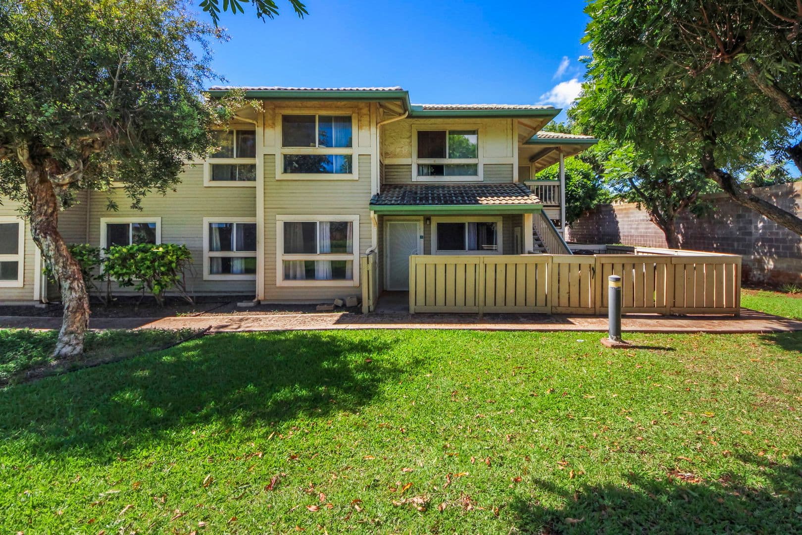 Kapolei Apartment: 91-1073 Oaniani St. unit #8D