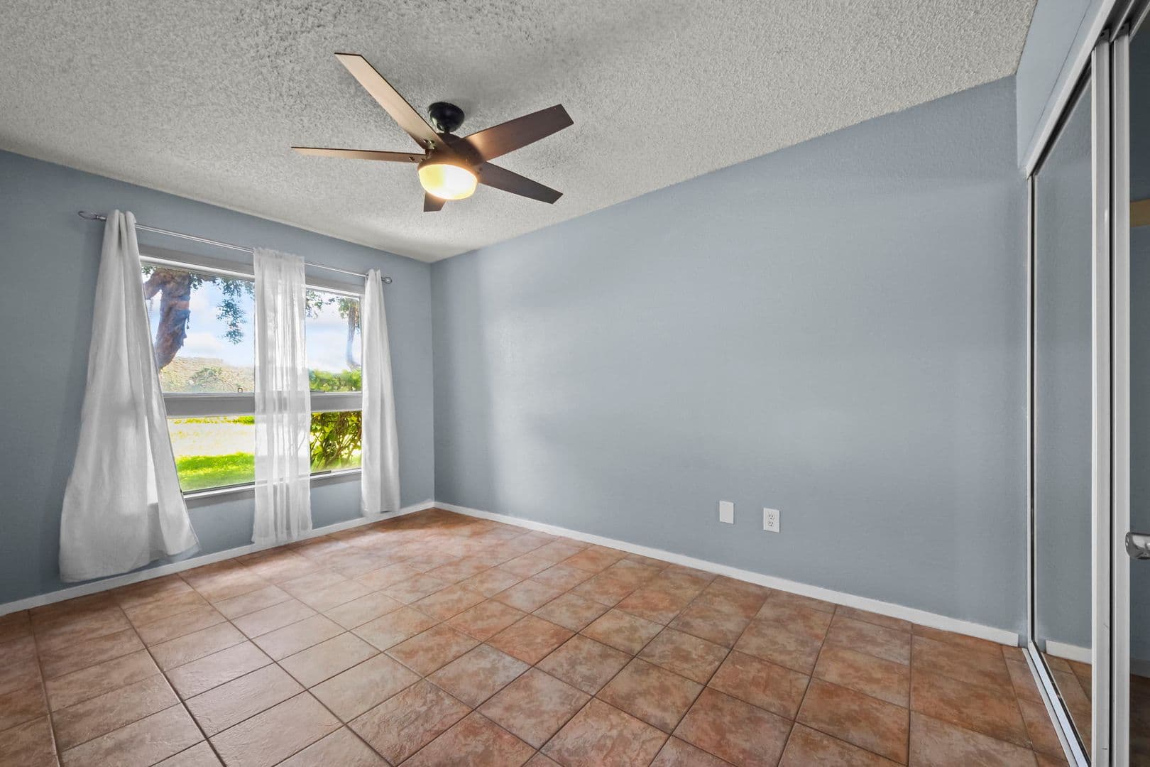 Kapolei Apartment: 91-1073 Oaniani St. unit #8D