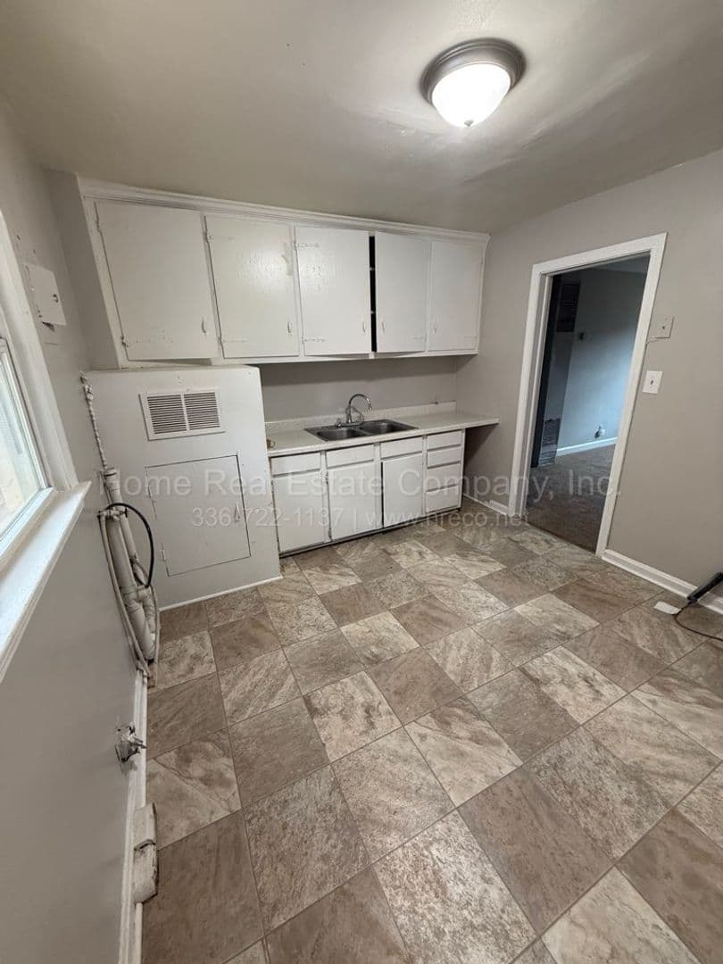 Winston-Salem Apartment: 1447 Clark Avenue Apt A
