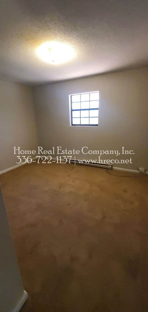 Winston-Salem Multiplex: 4267 Mineral Avenue Apt B