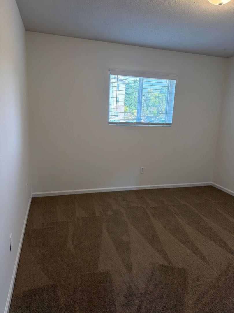 Kernersville Apartment: 1000 Salisbury Street Apt 5-B