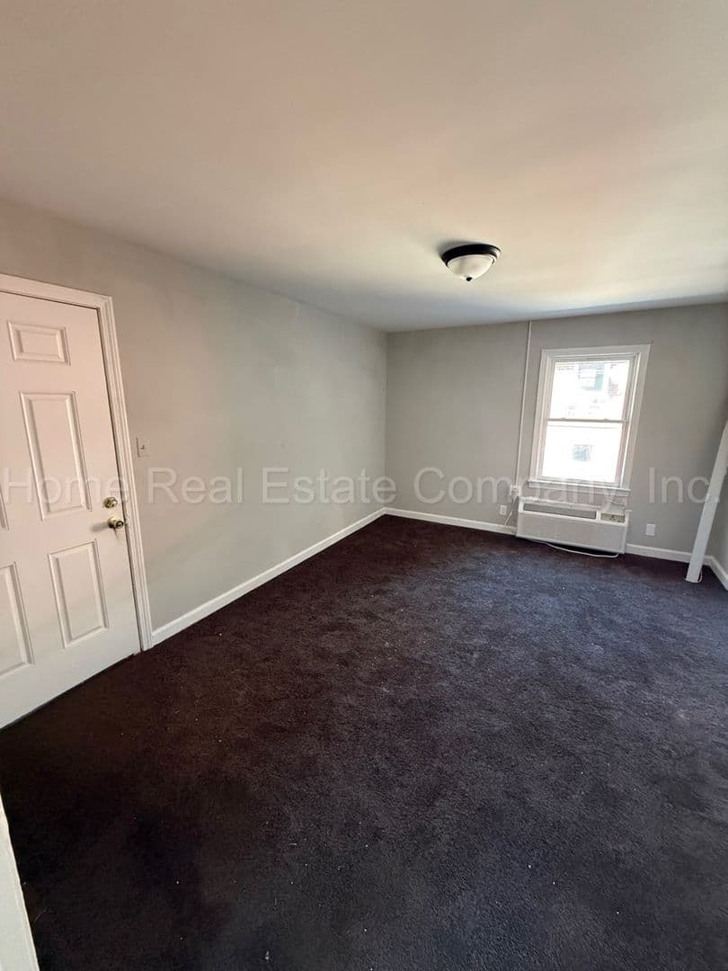 Winston-Salem Apartment: 1435 Clark Avenue Apt C