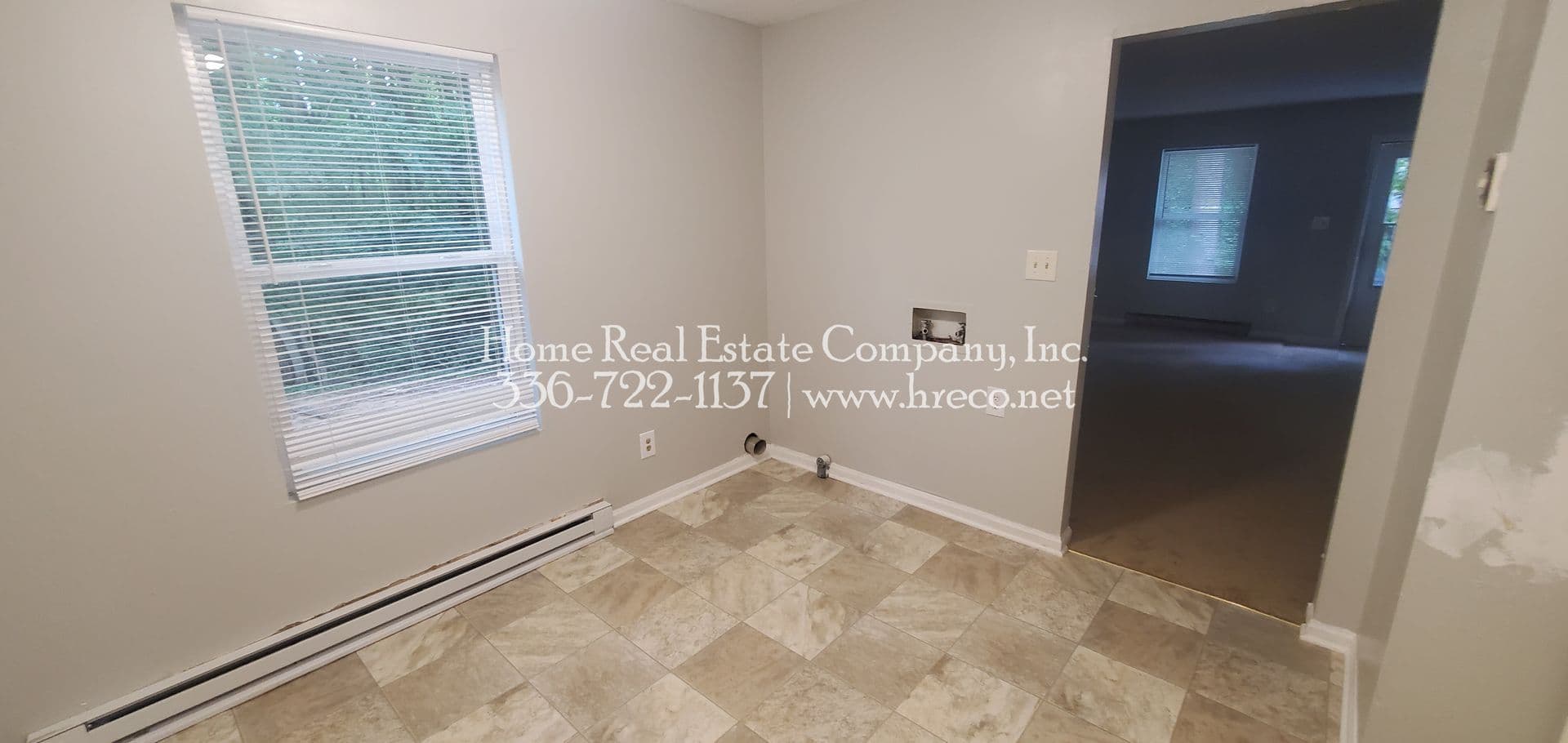 Winston-Salem Multiplex: 4271 Mineral Avenue Apt B