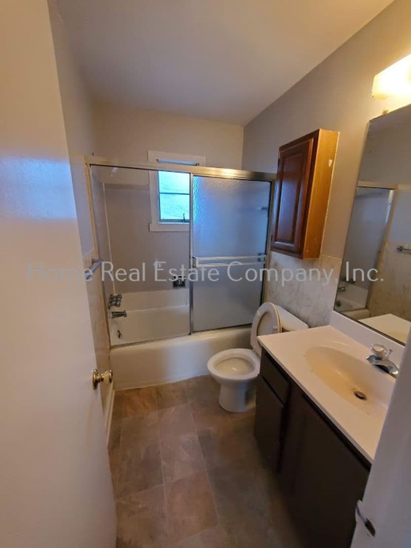 Winston-Salem Apartment: 1619 W. Northwest Blvd