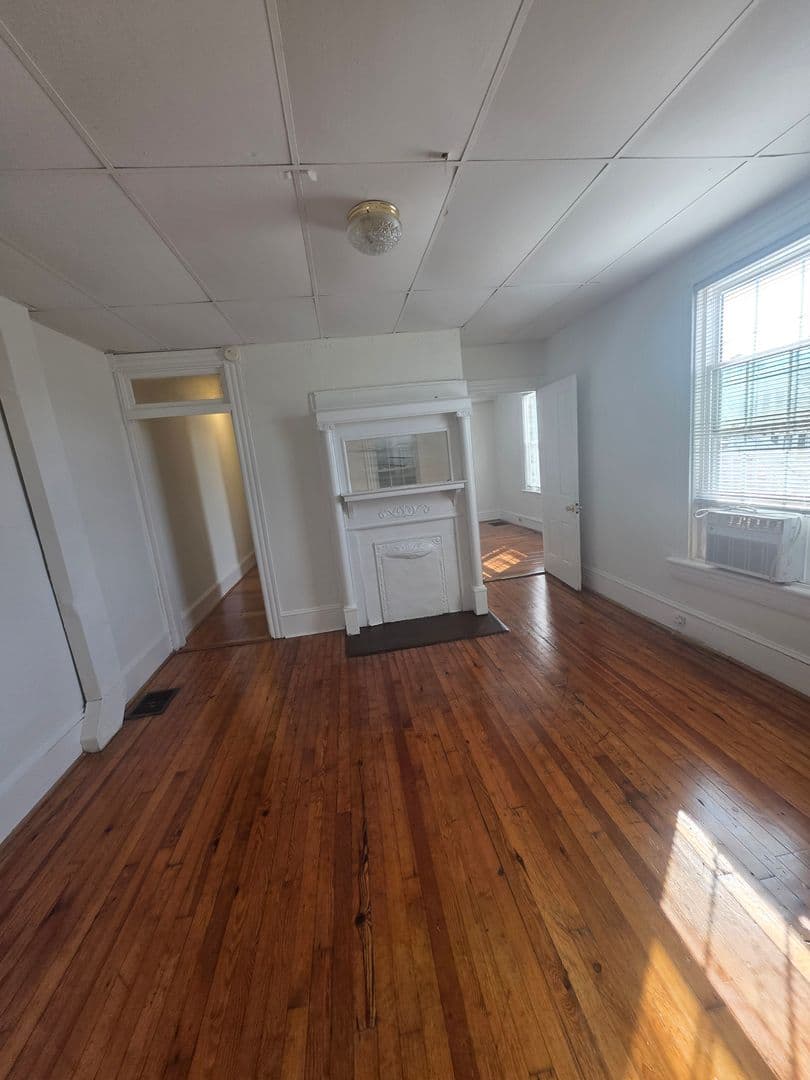 Winston-Salem Apartment: 115 S. Spruce Street Apt #4