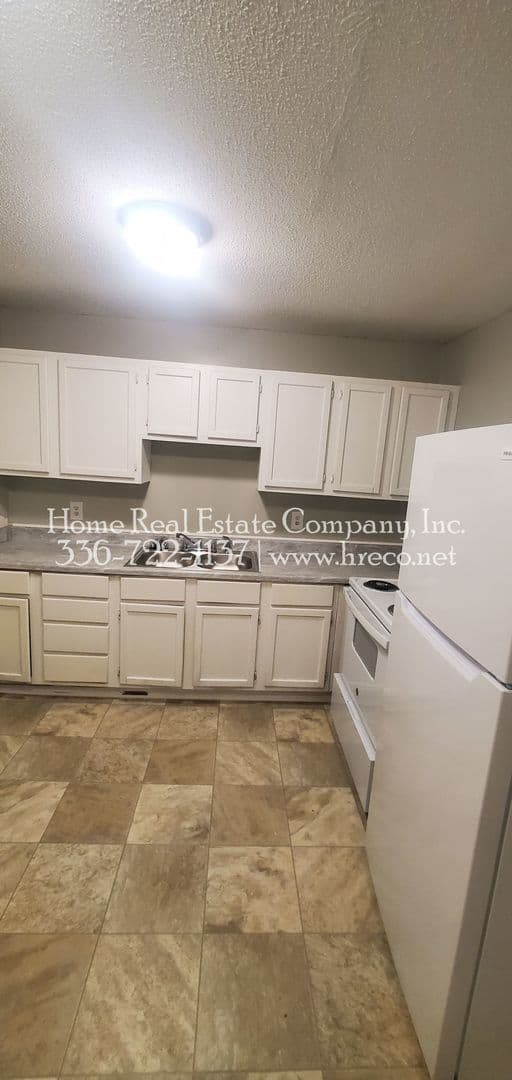 Winston-Salem Multiplex: 4271 Mineral Avenue Apt B