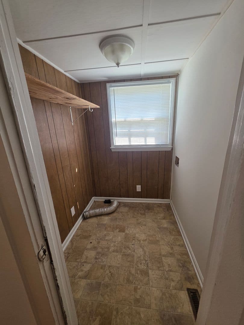 Winston-Salem House: 233 Methodist Drive