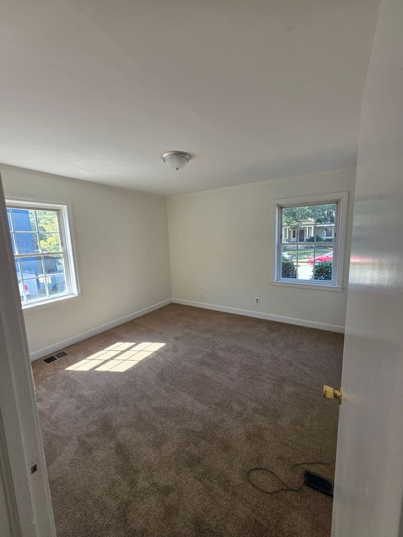 Winston-Salem Apartment: 200 High Street Apt #3