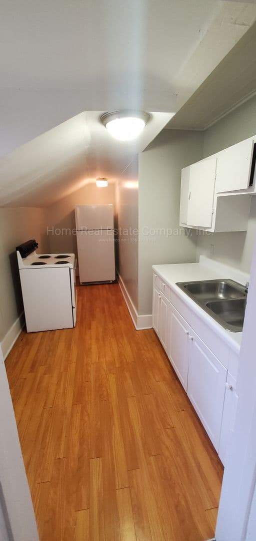 Winston-Salem Apartment: 412 W. First Street Apt B