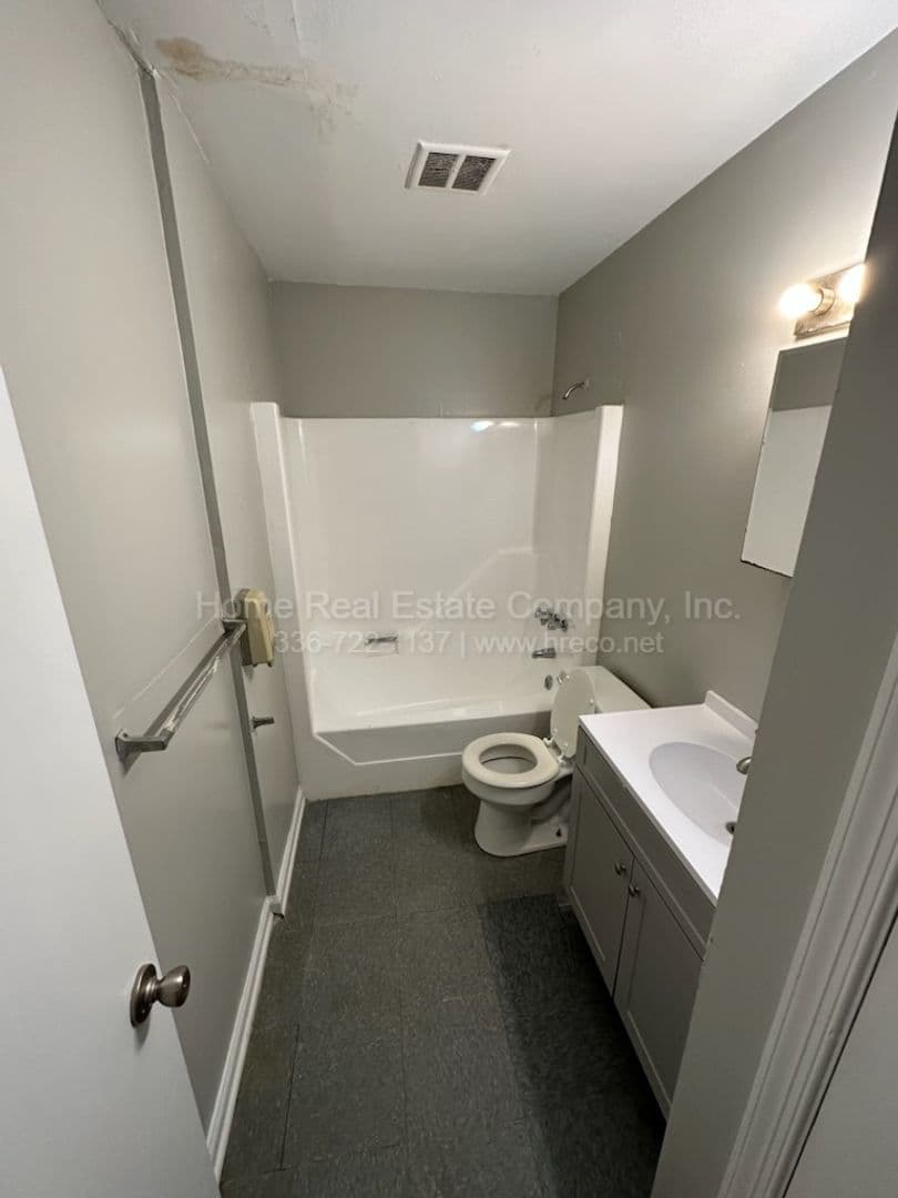 Winston-Salem Apartment: 151 Westdale Avenue Apt C