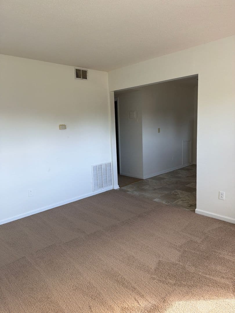 Kernersville Apartment: 1000 Salisbury Street Apt 5-B