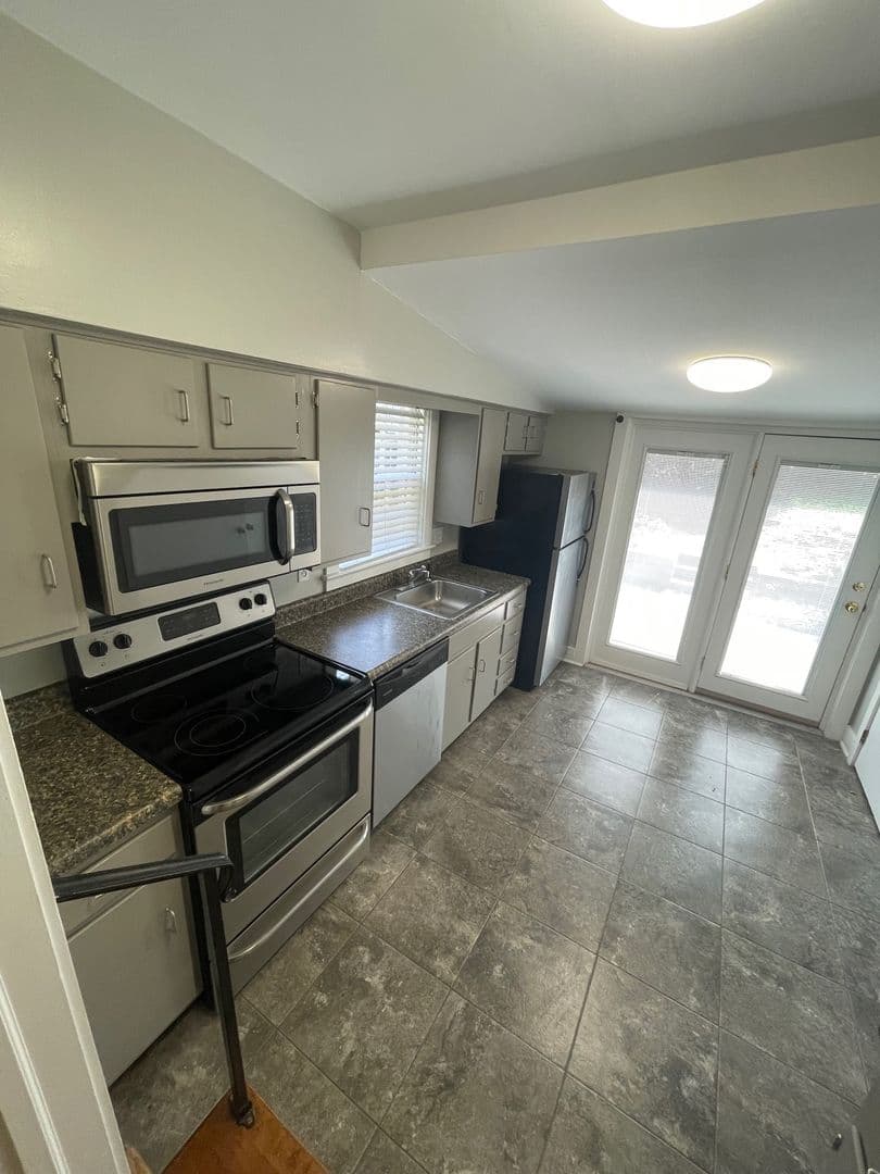 Winston-Salem House: 325 N. Avalon Road