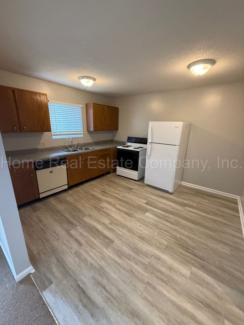 Kernersville Apartment: 1002 Salisbury Street Apt 4-B