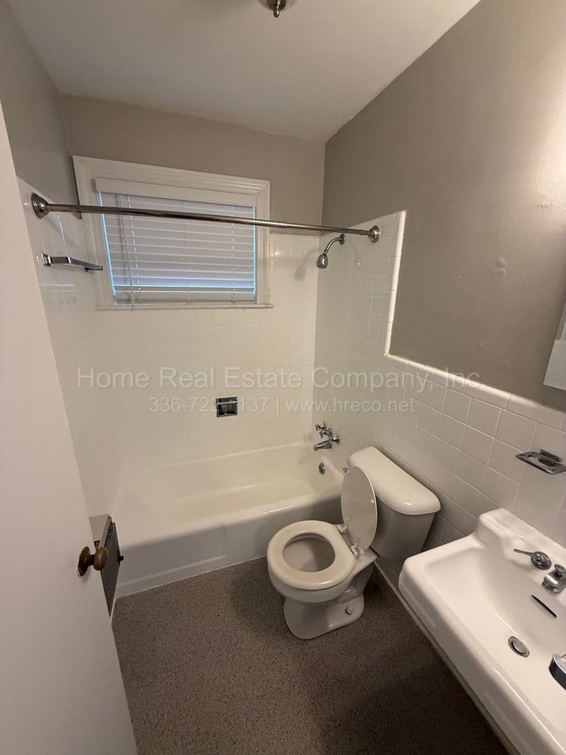 Winston-Salem Apartment: 805 West End Blvd Apt B-5