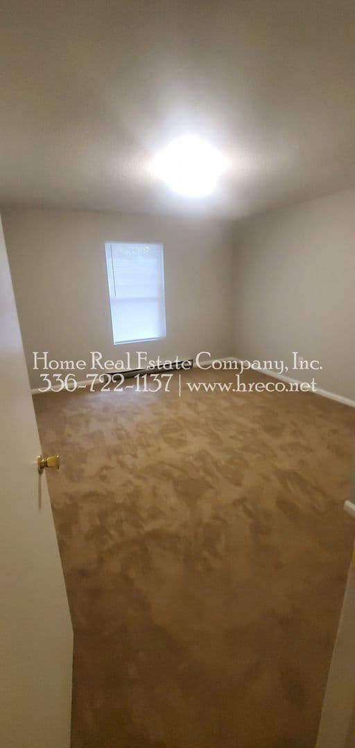 Winston-Salem Multiplex: 4271 Mineral Avenue Apt B