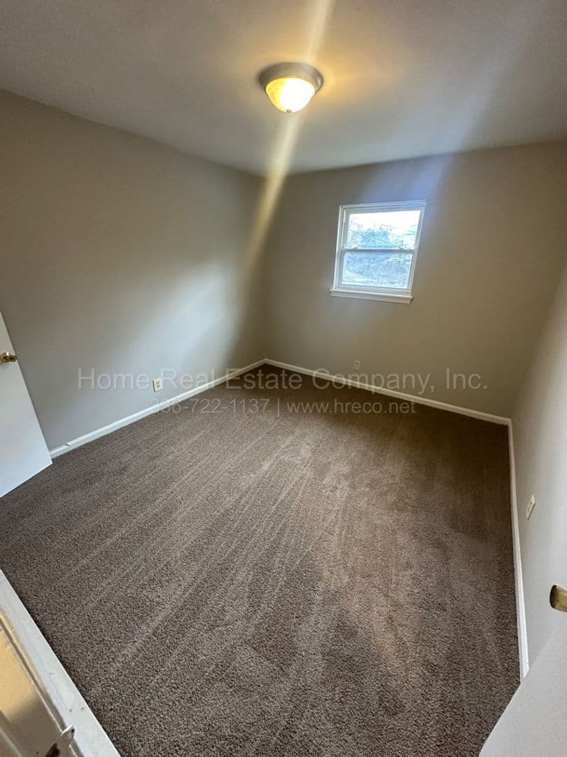 Winston-Salem Apartment: 151 Westdale Avenue Apt F