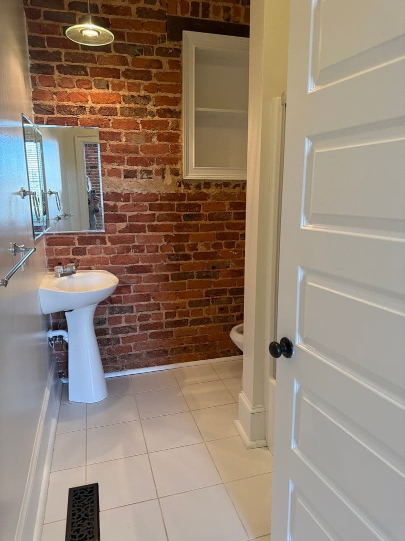 Winston-Salem Apartment: 908-912 Burke Street