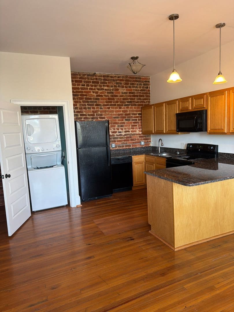 Winston-Salem Apartment: 908-912 Burke Street
