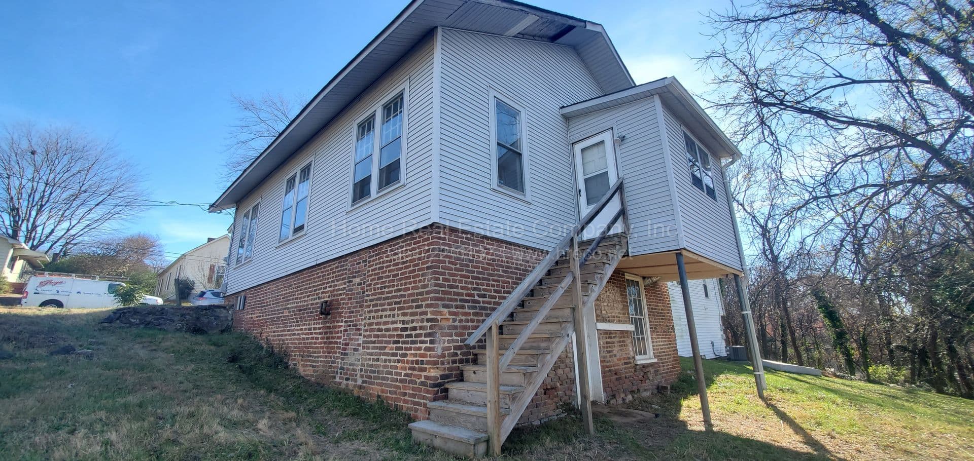 Winston-Salem House: 422 Spaugh Street