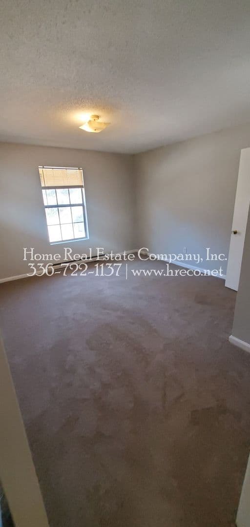 Winston-Salem Multiplex: 4267 Mineral Avenue Apt B