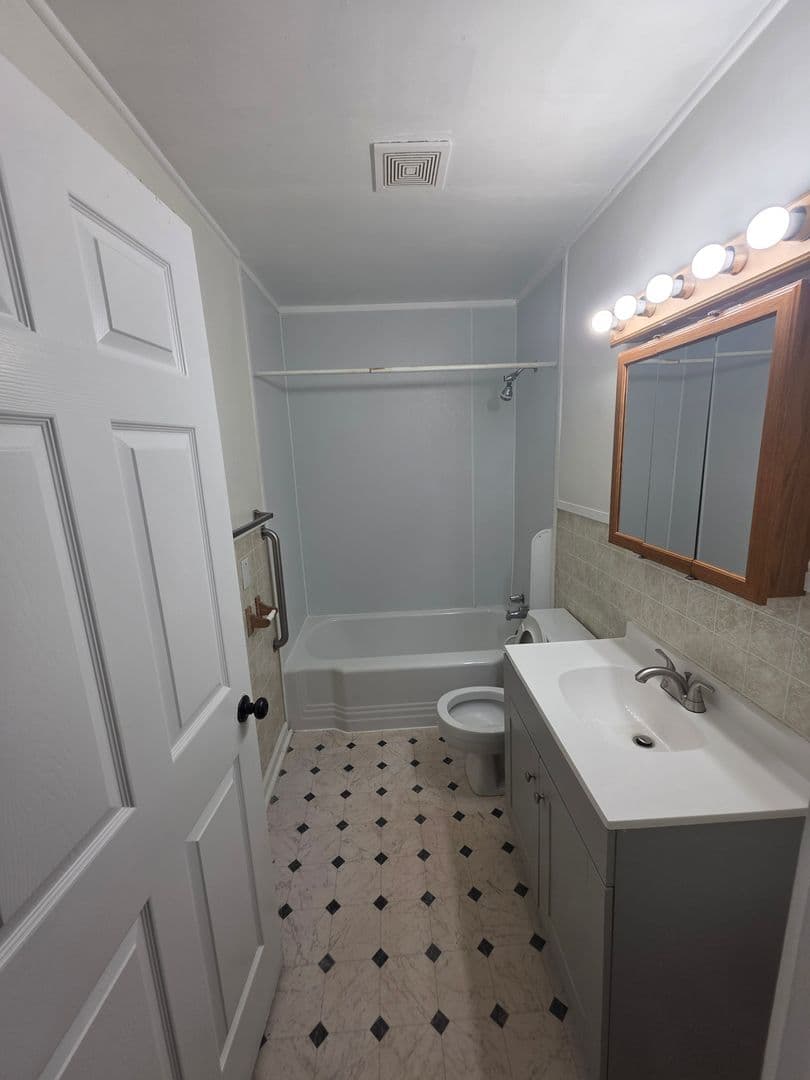 Winston-Salem House: 233 Methodist Drive
