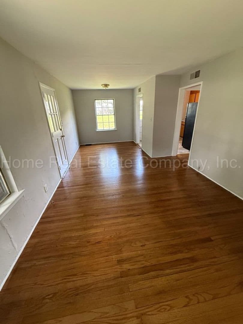 Winston-Salem House: 658 Clemson Circle
