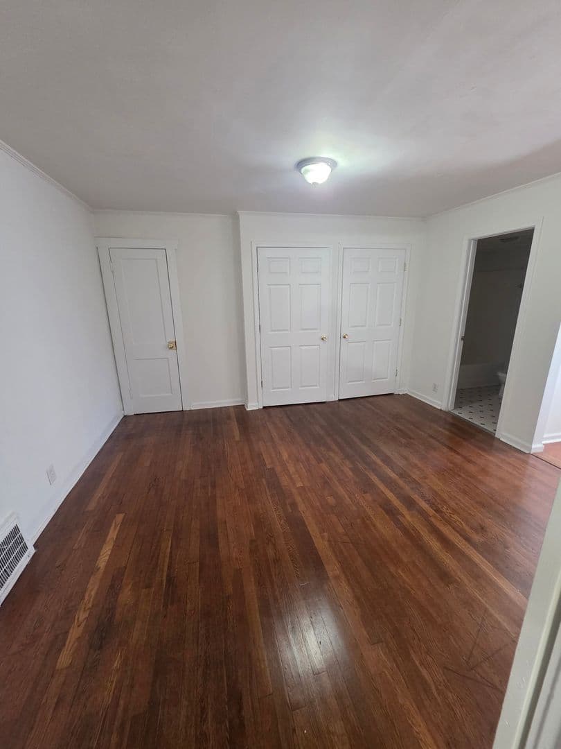 Winston-Salem House: 233 Methodist Drive