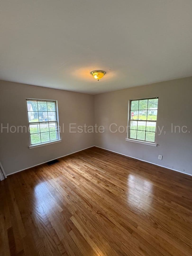 Winston-Salem House: 658 Clemson Circle