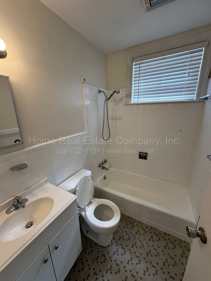 Winston-Salem Apartment: 807 West End Blvd Apt C-4