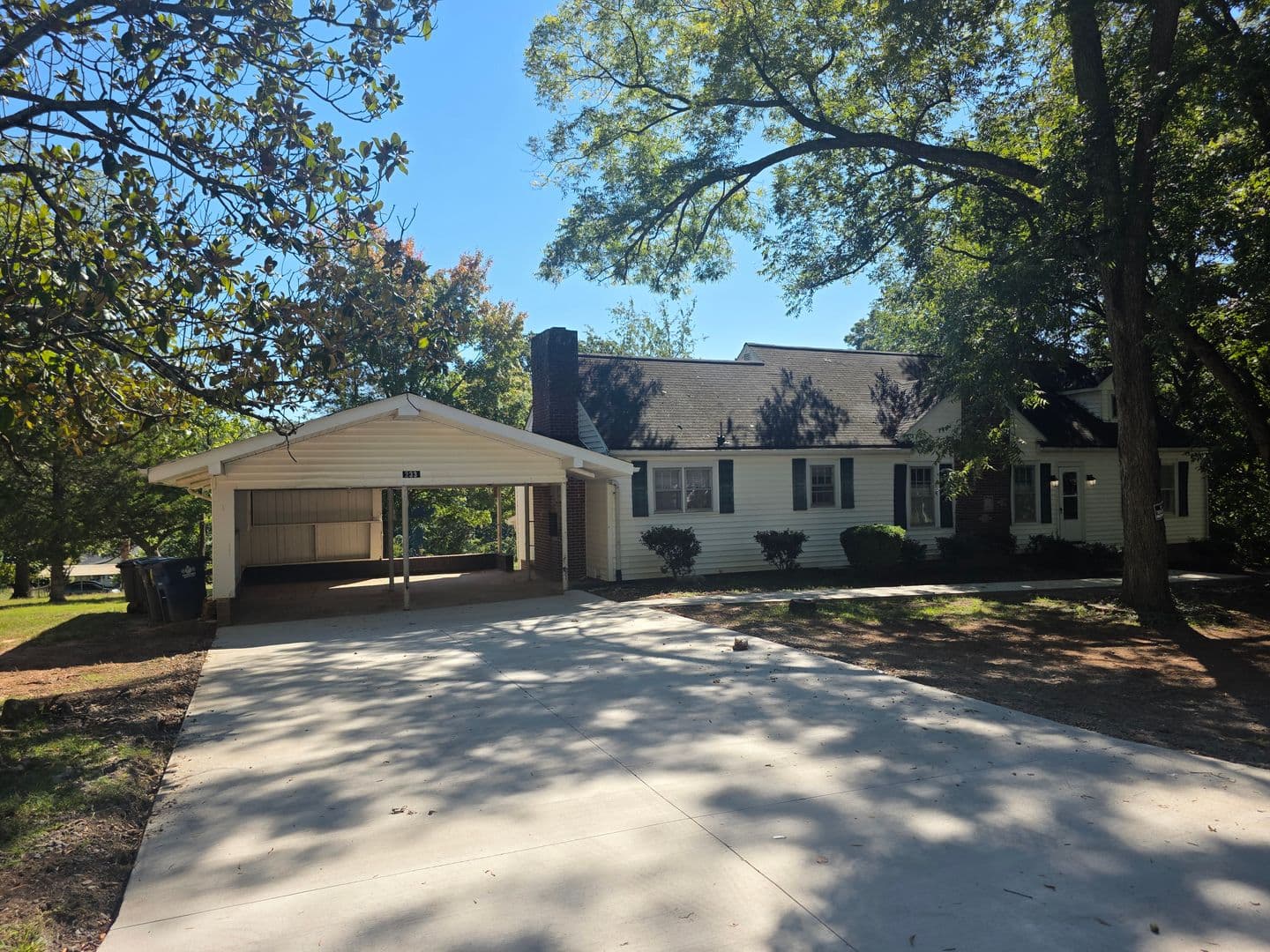 Winston-Salem House: 233 Methodist Drive