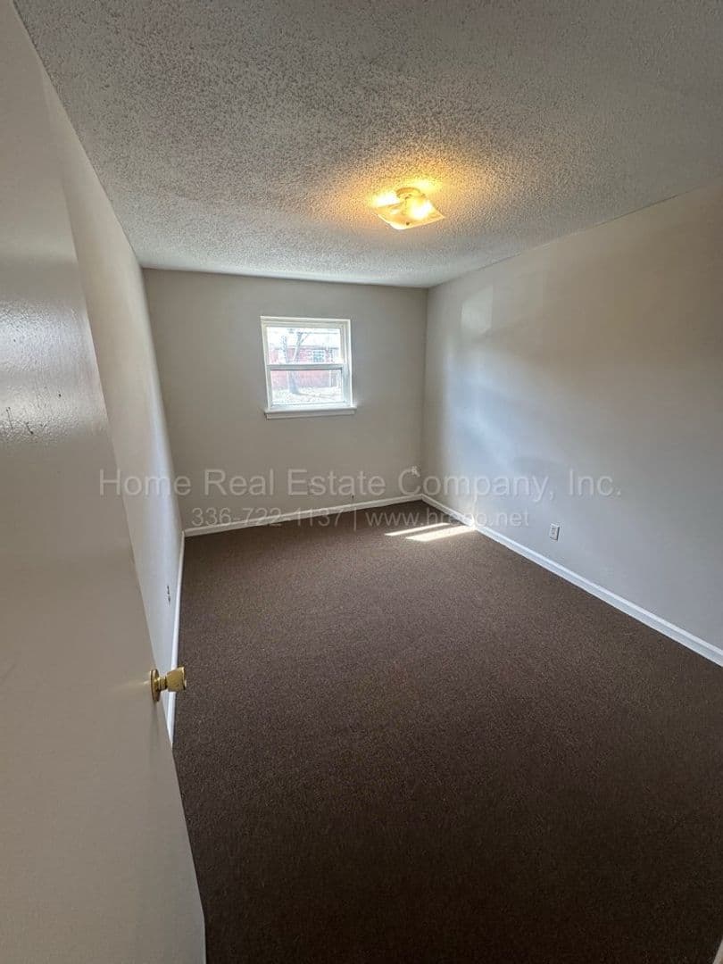 Winston-Salem Apartment: 151 Westdale Avenue Apt A