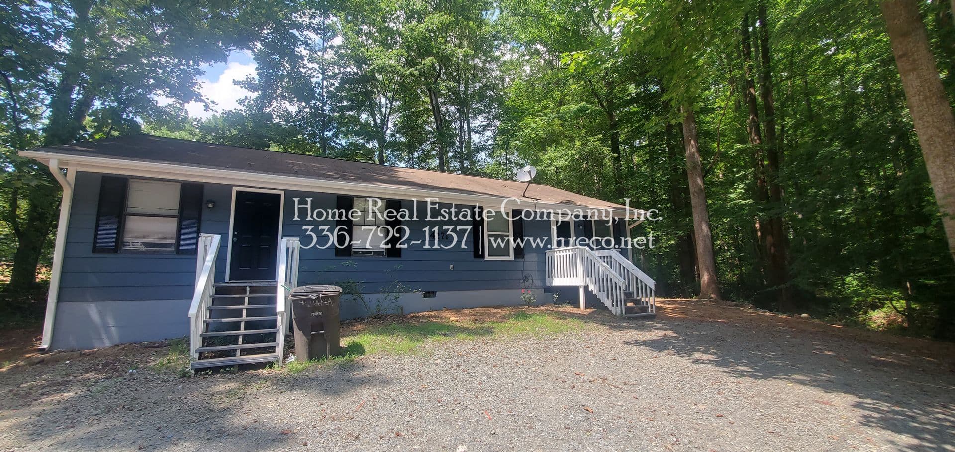 Winston-Salem Multiplex: 4271 Mineral Avenue Apt B