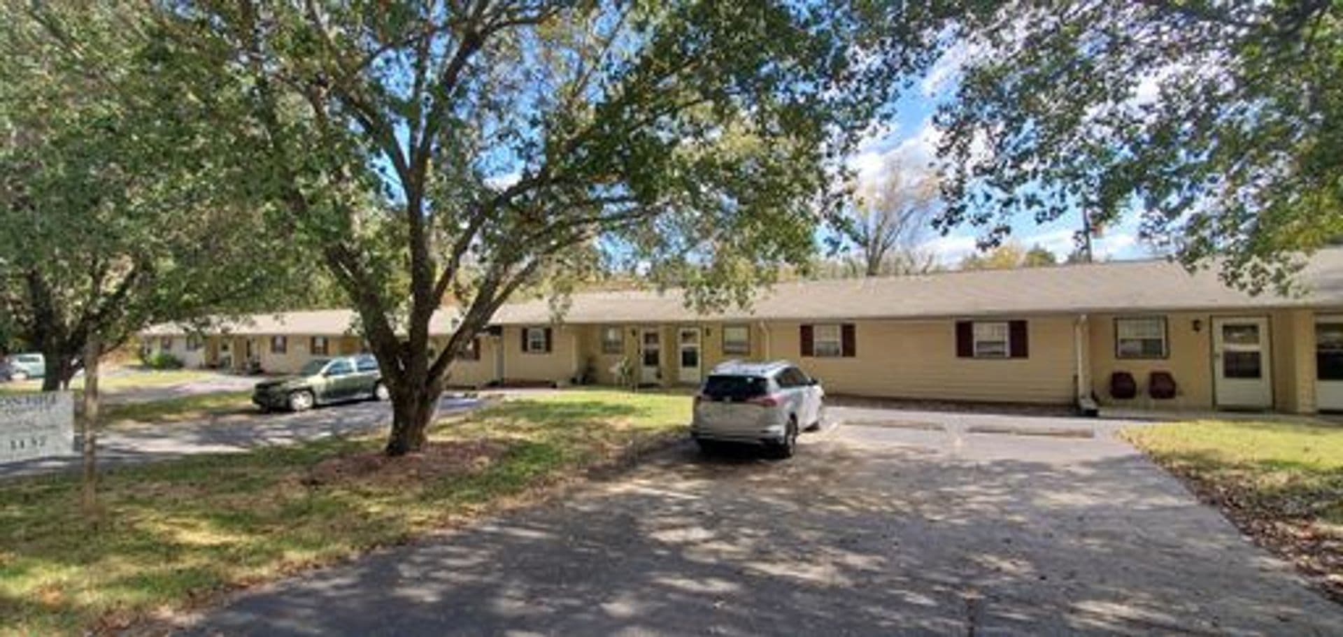 Winston-Salem Apartment: 3455 Valley Road