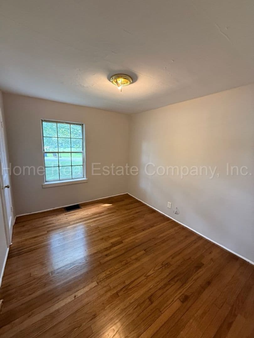 Winston-Salem House: 658 Clemson Circle
