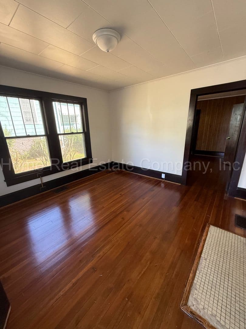 Winston-Salem House: 1118 Franklin Street