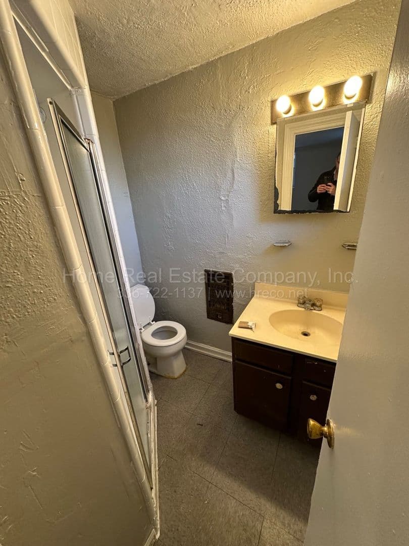 Winston-Salem Apartment: 131 Westdale Avenue