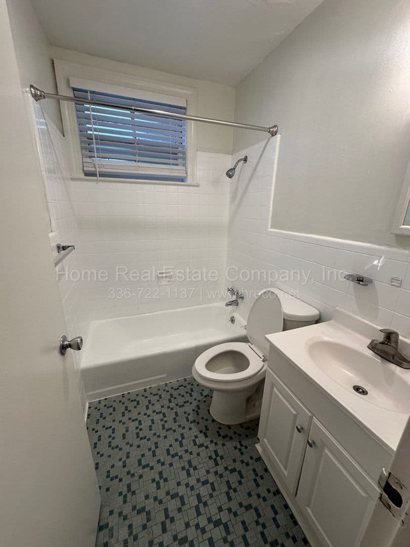 Winston-Salem Apartment: 805 West End Blvd Apt B-1