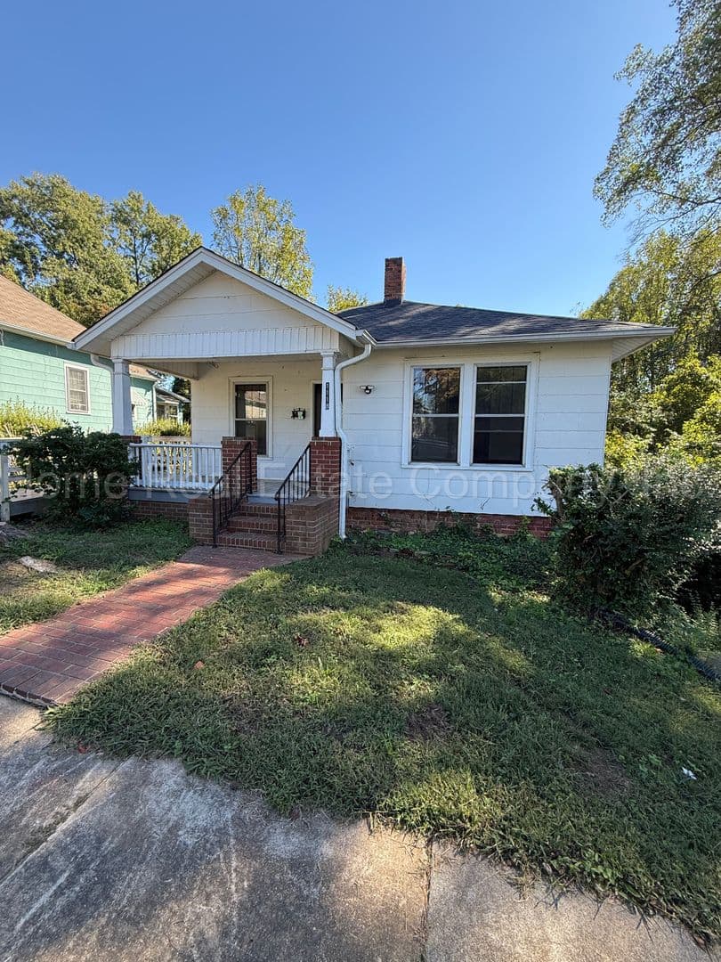 Winston-Salem House: 1118 Franklin Street