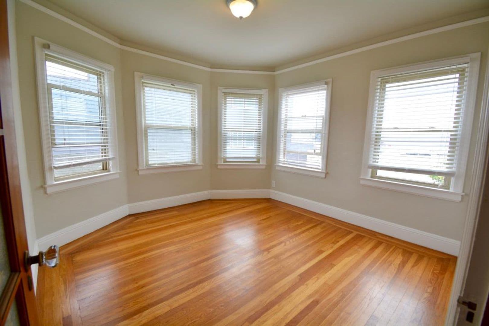San Francisco Apartment: 2401 32nd Avenue