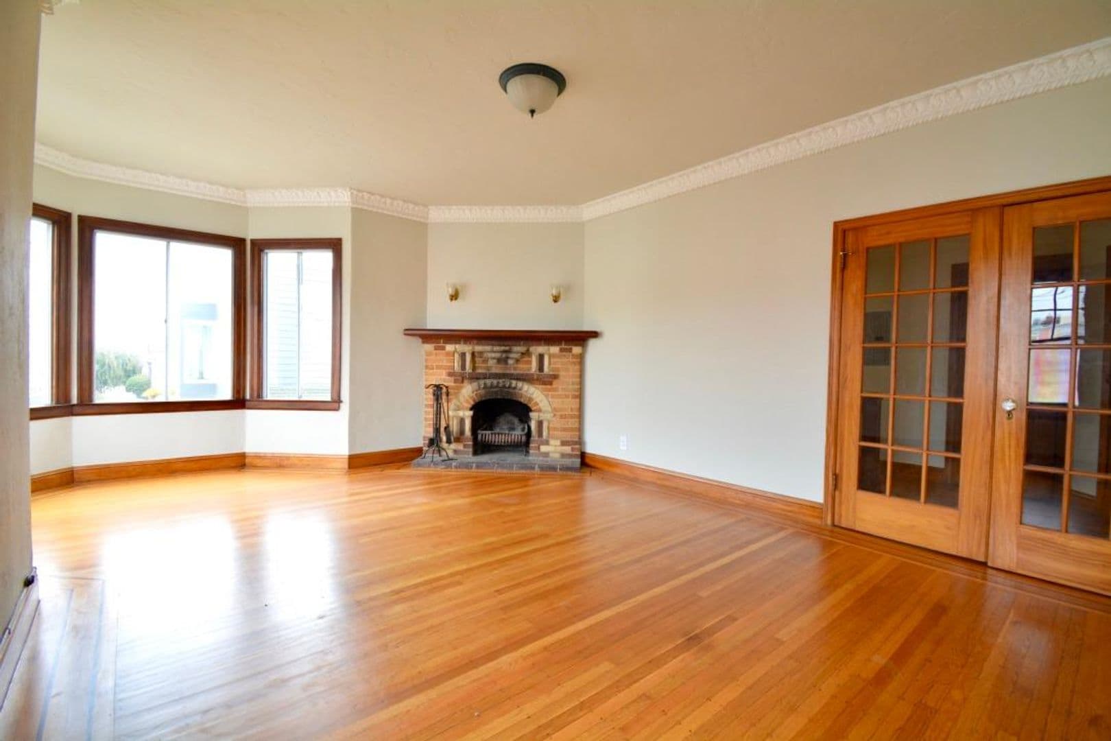 San Francisco Apartment: 2401 32nd Avenue