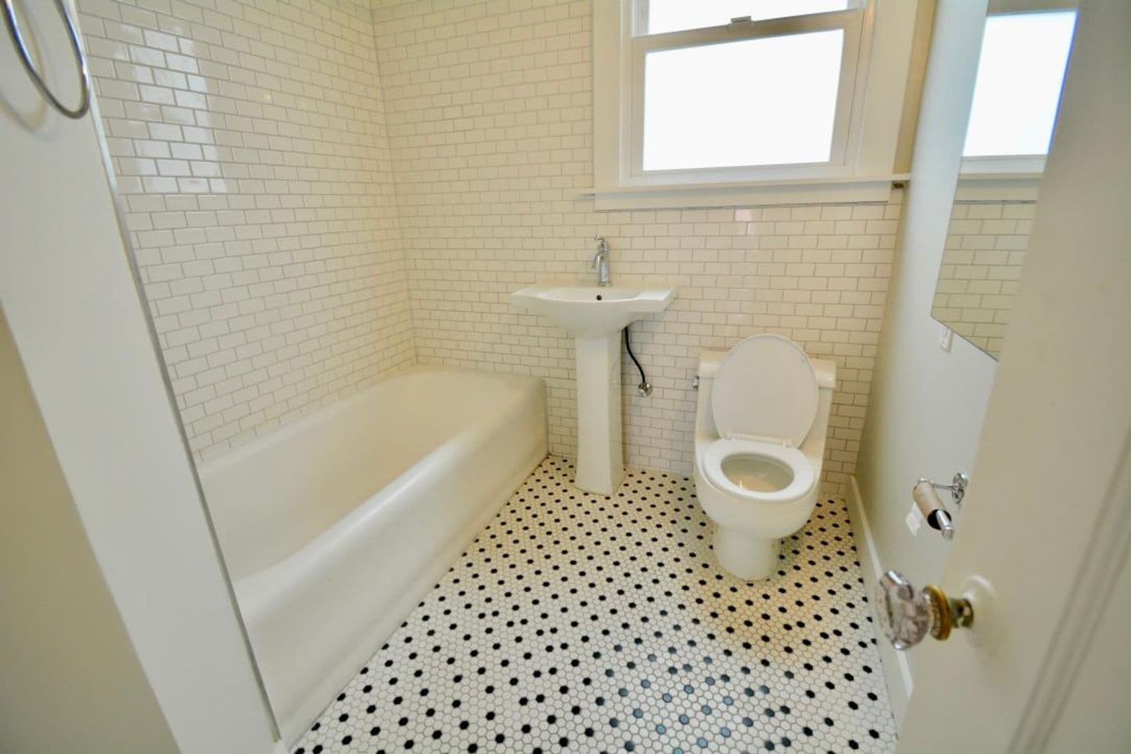 San Francisco Apartment: 2401 32nd Avenue