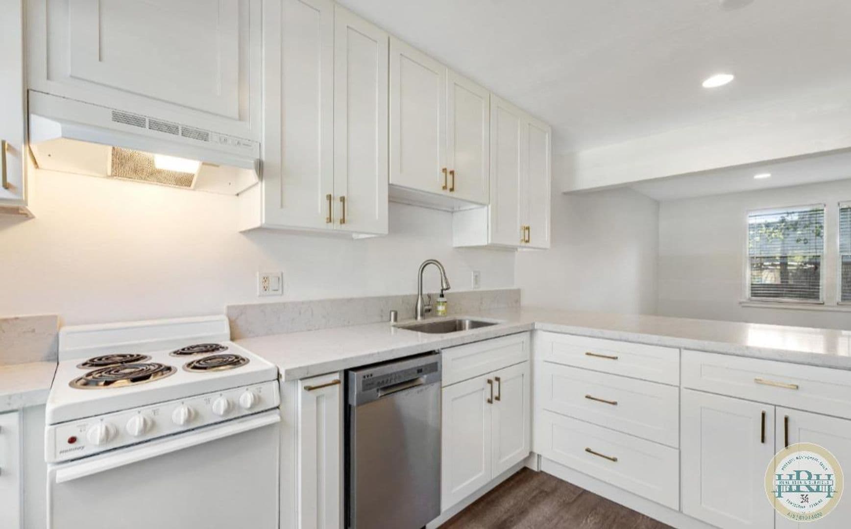 Novato Condo: 33 Livingston Court