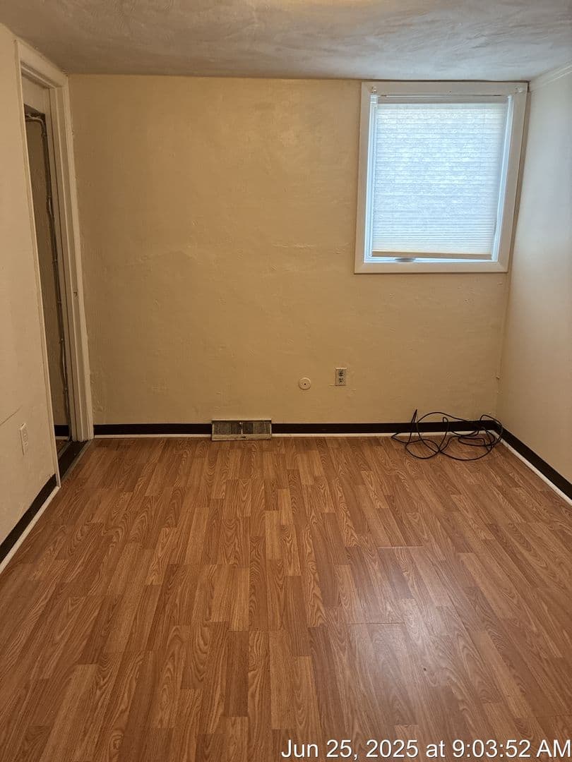 Morgantown Apartment: 521 Locust