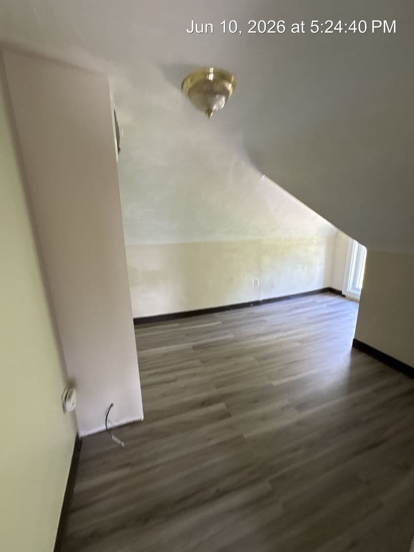 Morgantown Apartment: 521 Locust