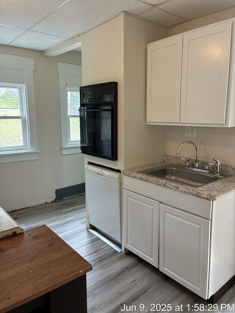 Morgantown Apartment: 533 Locust