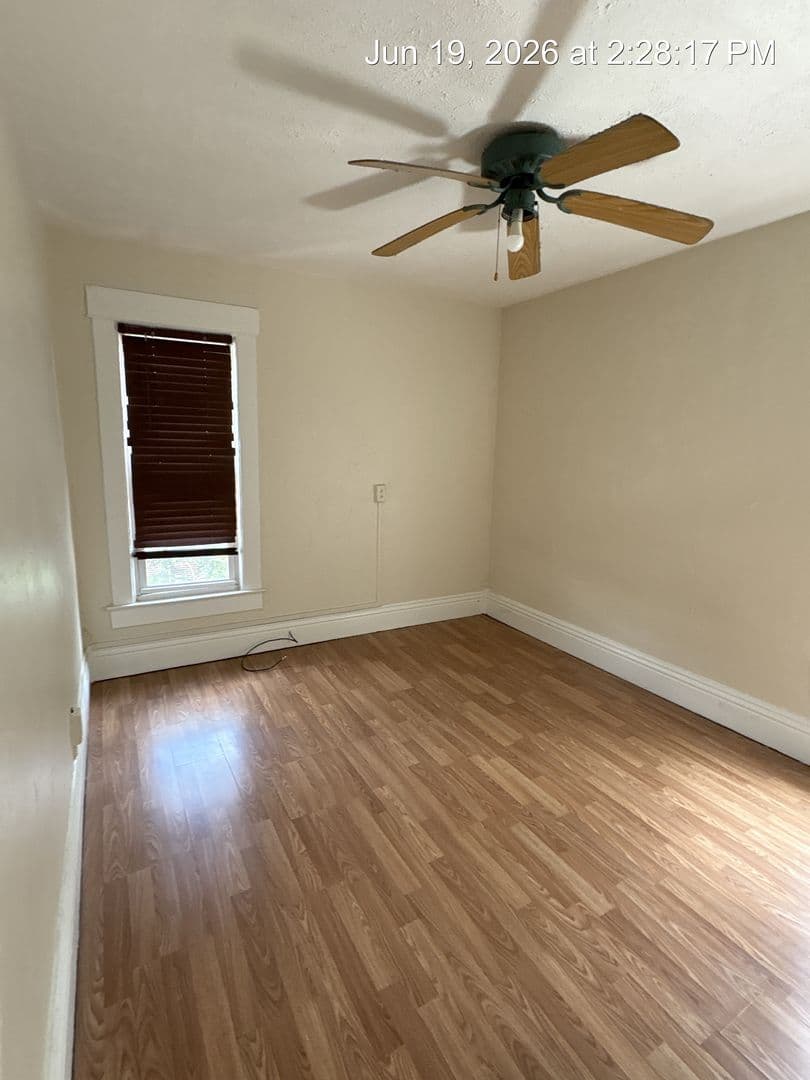 Morgantown Apartment: 142 Lorentz St