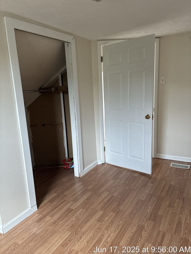 Morgantown Apartment: 759 Willey St.  Apt b