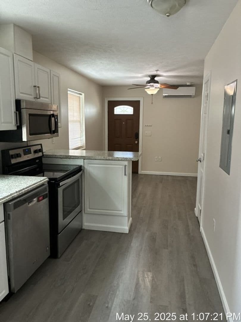 Morgantown Apartment: 152 3rd Street