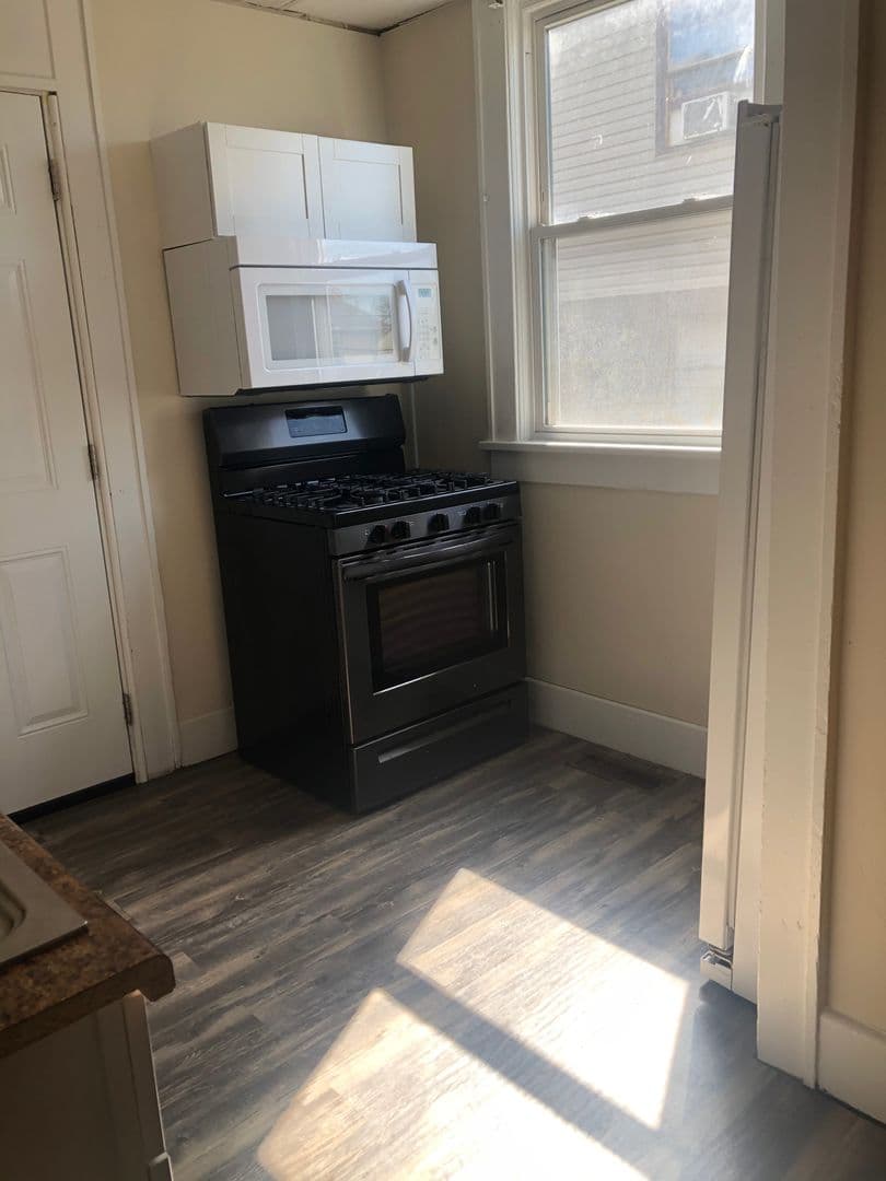 Morgantown Apartment: 312 Grant St.