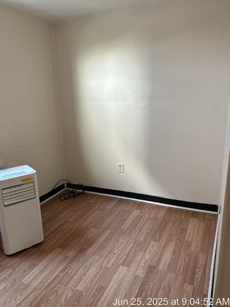 Morgantown Apartment: 521 Locust